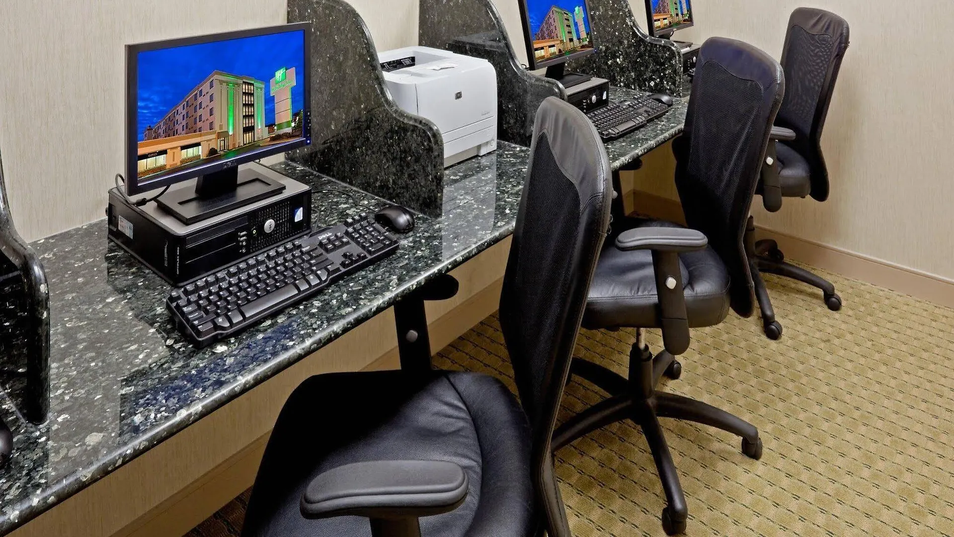 Holiday Inn Hasbrouck Heights-Meadowlands By Ihg 3*,